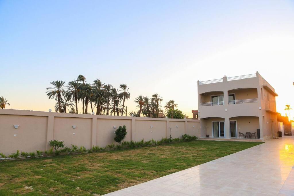 Royal Nile Villa - Nile View Apartment 1 樂蜀 外观 照片