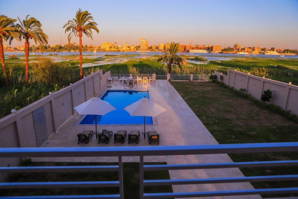 Royal Nile Villa - Nile View Apartment 1 樂蜀 外观 照片